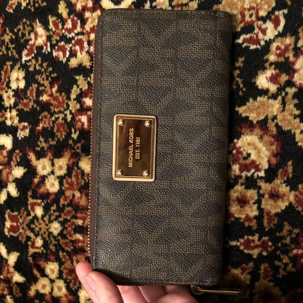 Michael Kors wallet